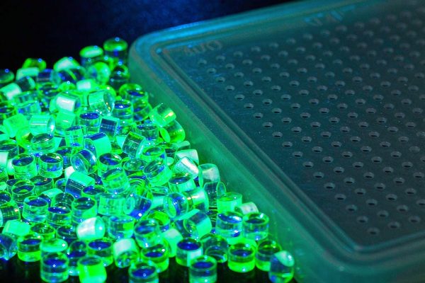 Photoluminescent Masterbatch for SMT Indicator Light Diffuser: Glow Pigment Selection